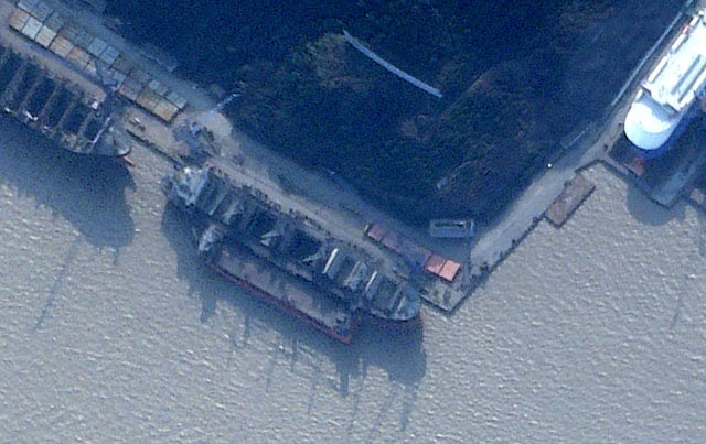 کشتی ای که توسط RUSI به عنوان کشتی باری ثبت شده کره شمالی آنگارا شناسایی شده است که در چین پهلو گرفته است